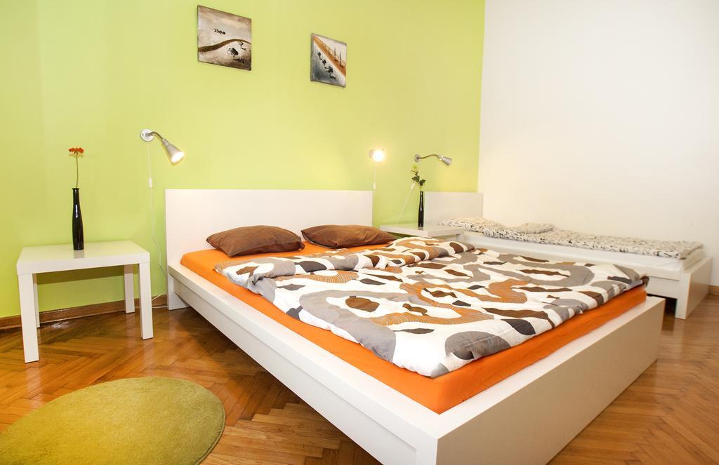 Bridge Apartment Belgrad Oda fotoğraf