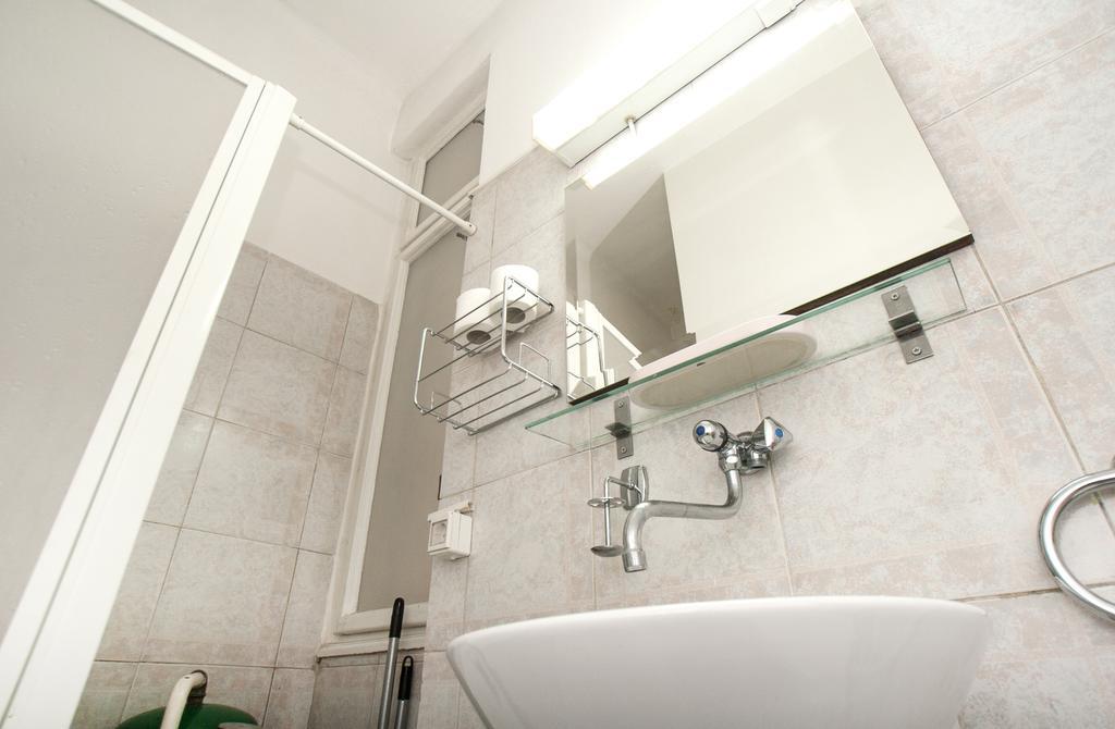 Bridge Apartment Belgrad Oda fotoğraf