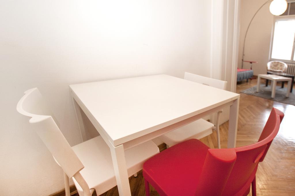 Bridge Apartment Belgrad Oda fotoğraf
