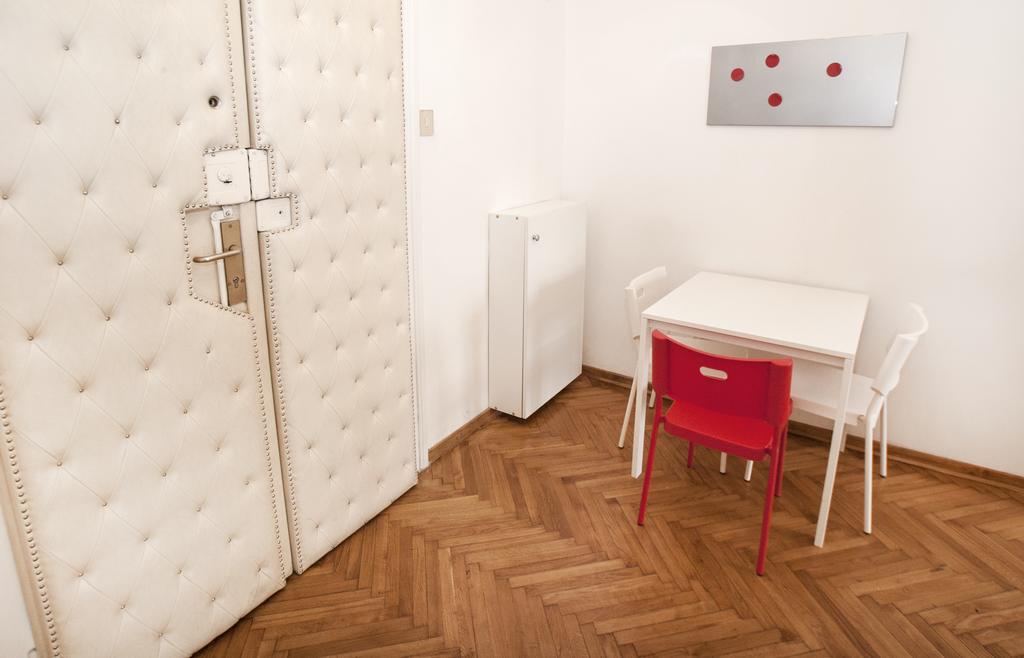 Bridge Apartment Belgrad Oda fotoğraf